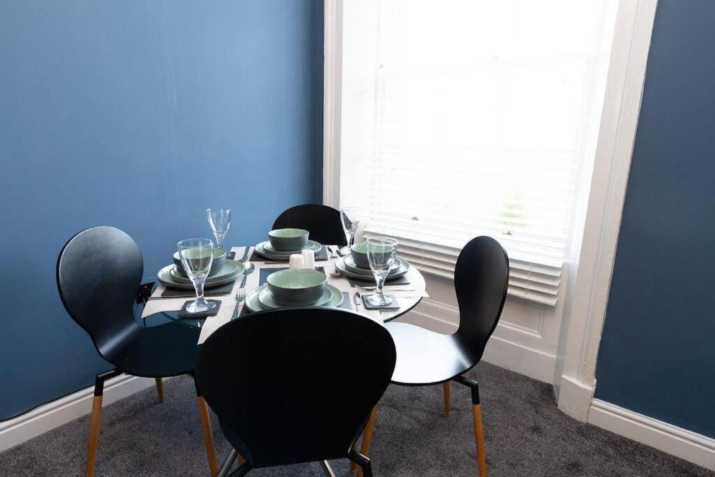 Lavish 2Bed Apartment In The Heart Of バーケンヘッド エクステリア 写真